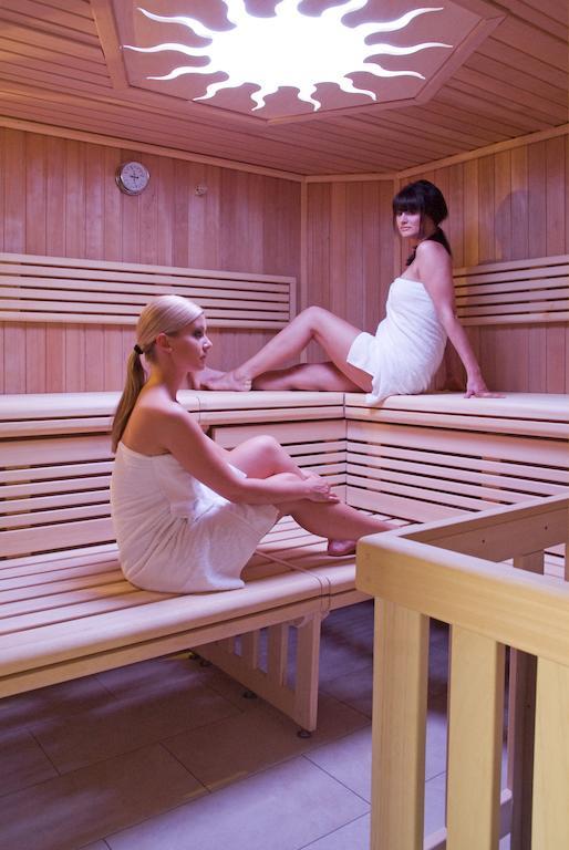 Matchpoint Hotel Алтдорф бай Нюрнберг Екстериор снимка