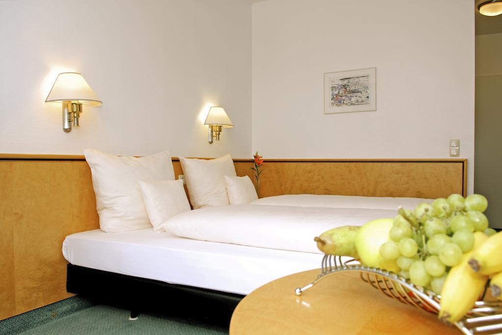Matchpoint Hotel Алтдорф бай Нюрнберг Стая снимка
