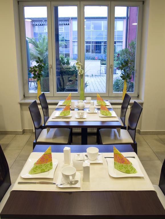Matchpoint Hotel Алтдорф бай Нюрнберг Екстериор снимка