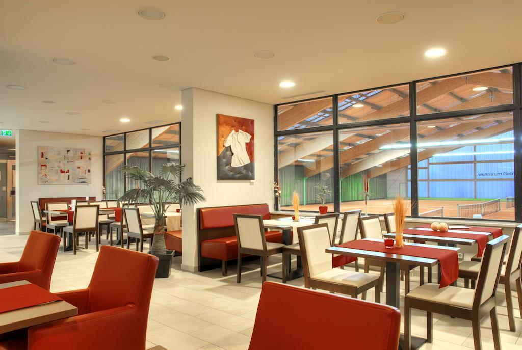 Matchpoint Hotel Алтдорф бай Нюрнберг Екстериор снимка